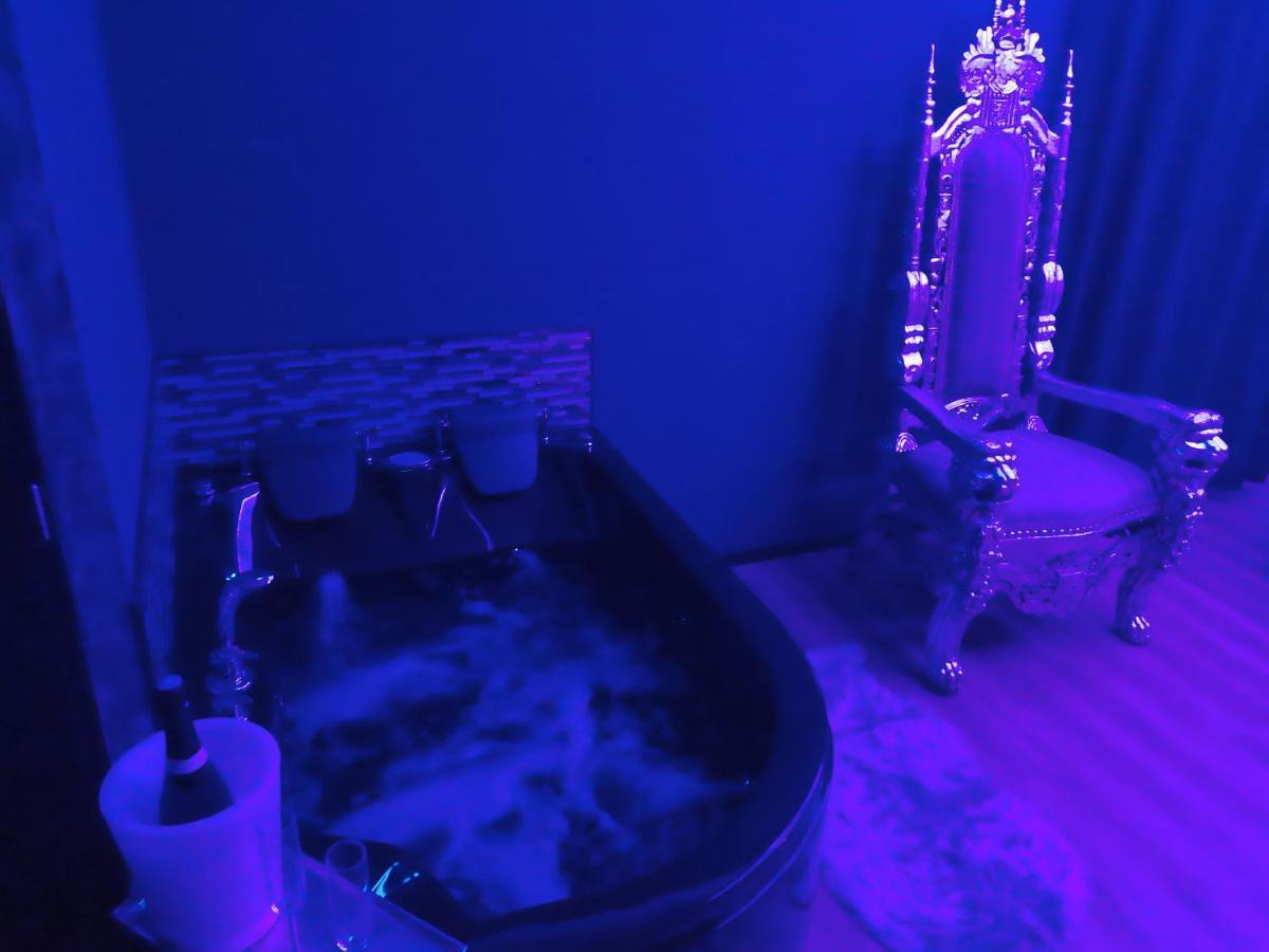 Nuit Romantique - Jacuzzi - Beziers - Romance Royale Exteriér fotografie
