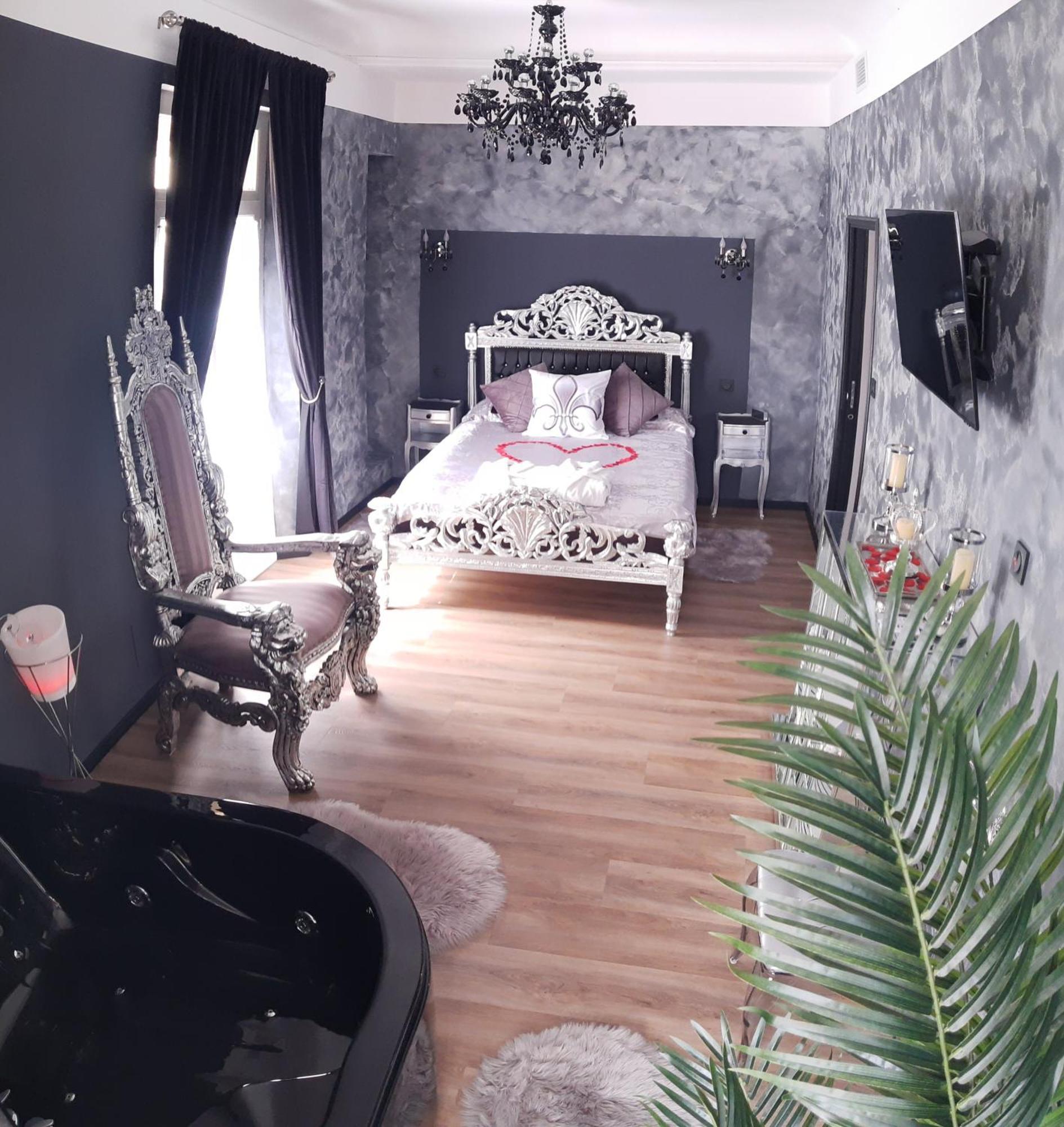 Nuit Romantique - Jacuzzi - Beziers - Romance Royale Exteriér fotografie